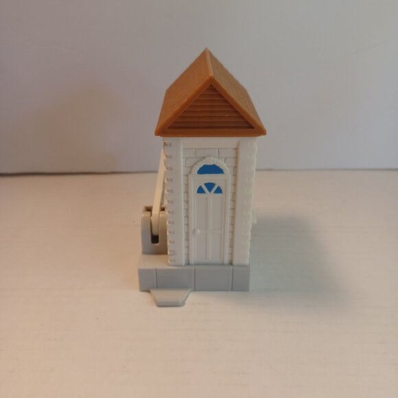 2004 Fisher Price GEOTRAX Toll Gate Train Playset - Picture 4 of 6